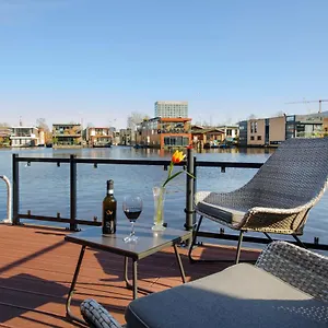Houseboat With Canalview And Free Bikes Netherlands
